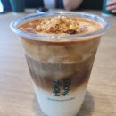 몰리(MOLY) | 청주 청원구 오창읍 오창저수지 인근 분위기 좋은 카페 - 홀리몰리 Holy moly