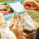 바느질을 하다 이미지