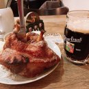 프라하에서 먹은 꼴레뇨(족발튀김) 이미지