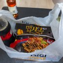 호식이두마리치킨 | 호식이 맵시크 두마리 치킨 스윗츠갈릭 내돈내산 배달 후기