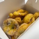 당동플러스마트 앞 사거리 | 기다려야 먹을 수 있는 용두동 디저트 맛집 동춘당꽈배기 동대문 홈플러스점