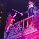 시즌렌트립 | 괌 PIC 해적 디너쇼 솔직 후기 🏴‍☠️ 차모로 바베큐와 액션 공연의 완벽한 조합! 예약 꿀팁까지
