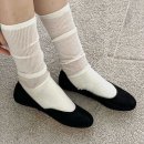 단아한 신발 이미지