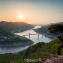 사인암기사식당 | "퇴계 이황 선생이 군수로 계실 때 지은 이름" 222m 빨간 출렁다리가 있는 겨울 호수 여행지