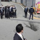 박 전 대통령에 소주병 던진 40대, '인혁당' 피해자 아니었다 이미지