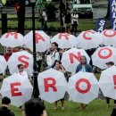 16/08/29 A hero's burial for a former Philippine dictator? - Indifference to Marcos funeral controversy highlights church's failure to educate Cathol 이미지