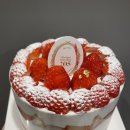 몽블랑베이커리 | 키친205 딸기 케이크 / 하얀과자점 몽블랑 / 투하츠베이커리 해리포터 카페 후기