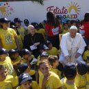 교황, 바티칸 여름캠프 아이들에게 “평화를 이루는 것이 가장 멋진 일입니다” 이미지