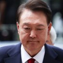 [속보] 윤 전 대통령, 내란 특검에 재구속…법원 &#34;증거인멸 우려&#34; 이미지