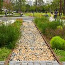 효창공원앞역 경의선숲길 입구 이미지