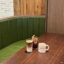 죽봉대로L | 광주 광천동 신상카페 커피로드뷰 더시그너스