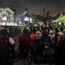 장애인들, 경찰 2시간 대치 후 이재명 국민임명식 입장... 휠체어석 無 이미지