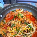 도통동 솜리식당 앞 | 제주동쪽 비자림 근처 맛집 찾다 들어간 솜리식당 솔직후기, 숲은 좋았고 점심은 웃펐다.