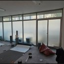 디자인종합건설㈜ | 다양한 디자인이 가능한 양평도 사무실 인테리어 필름 시공