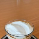 Dewy Coffee (듀이커피) | [마포구 상암] 조용한 감성카페 듀이커피 - 아인슈페너 내돈내산 후기