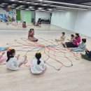 무지개가 피어나는 이미지