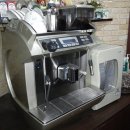 가찌아 전자동 커피머신+우유냉장고, 쇼파, 테이블 판매합니다. 이미지