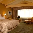 우드버리, 우드버리 (NY) 더 인 앳 폭스 할로우 호텔 (The Inn At Fox Hollow Hotel) 포함 추천 호텔...