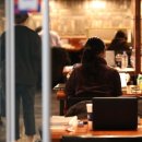 "카페는 젊은 사람들이 오는 곳"...60대 쫓아낸 20대 황당 주장에 누리꾼 '부글' 이미지