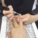 반하리네일