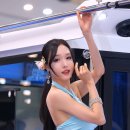 2026 부산국제보트쇼 OPS마린 부스 김가온 하늘색 원피스 이미지