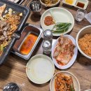 꽃돼지대패삼겹 이미지