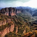 태초의 신비를 간직한 중국의 그랜드캐년 태항대협곡(太行大峽谷)이 있는 태항산맥 이미지