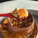 여유로운 아침의 클래식 산책 이미지