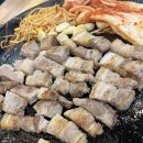 정돈솥뚜껑삼겹살 이미지