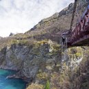 1년에 3만명씩 뛰어내리는 뉴질랜드 남섬 퀸스타운의 카와라우 다리 이미지