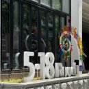 LIG화재빌딩 앞 | 광주에서 마주한 5월 18일 | 민주광장·전일빌딩·민주화기록관