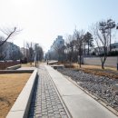 효창공원앞역 경의선숲길 입구 이미지