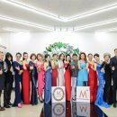 시니어 모델 이미지