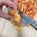 돼지고기듬뿍넣은김치찌개 이미지