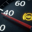 “급정거할 때 핸들 꺾지 마세요” 운전자 90%가 모르는 ABS 작동 시 생존 수칙 이미지