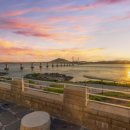 달에게 빌려온 하루 이미지