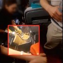 승객이 물 붓자 승무원은 담갔다…이륙 직전 '아찔한 화재' 이미지