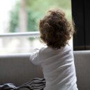아기가 내 손가락을 꽉 쥐던 그 순간— 신생아 원시반사 8가지 완전 정리