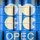 사우디 아라비아의 감산으로 OPEC+ 원유 공급이 120만 배럴 급감 이미지