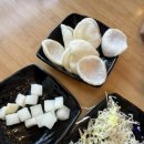 충만치킨(강서송정점) | 공항동맛집 샐러드에 새우칩 무한리필 충만치킨 짱!