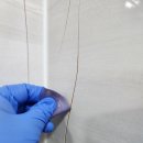 금 양 | 욕실 타일 벽에 길고 선명하게 난 금 사례 쉽게 해결하는 방법 후기