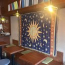 팔각공원 | [용산] 효창공원역 느좋 카페 겸 바 추천 결핍의결핍 내돈내산 후기 (짜이/위스키/독립서점/혼술바)