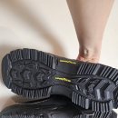 슈즈쿨운동화빨래방 | 구름 위를 걷는 기분이 드는 운동화 스케쳐스 딜라이트 하이커 블랙 사이즈 팁 &amp; 착용감