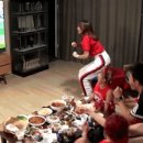 (나혼자산다) 축구보다가 갑분싸만드는 전현무.gif 이미지