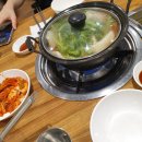 등촌샤브칼국수방이 | [방이본점 등촌샤브칼국수] 버섯칼국수 먹다가 더듬이 달린 검정색 벌레 나옴..