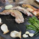 옥돌버섯생삼겹 이미지