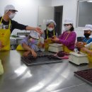 사랑의 빵나눔-충주 모시래지역아동센터 제빵체험 활동 이미지