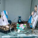 18/04/04 Churches attacked in India's sensitive Odisha state - Armed police patrol Rourkela Diocese after Marian statues are destroyed and sacristy is 이미지