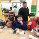 점핑 고릴라 이미지
