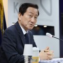 류희림 방심위원장, &#39;민원 사주 의혹&#39; 회의 시작하자 &#39;도망&#39; 이미지